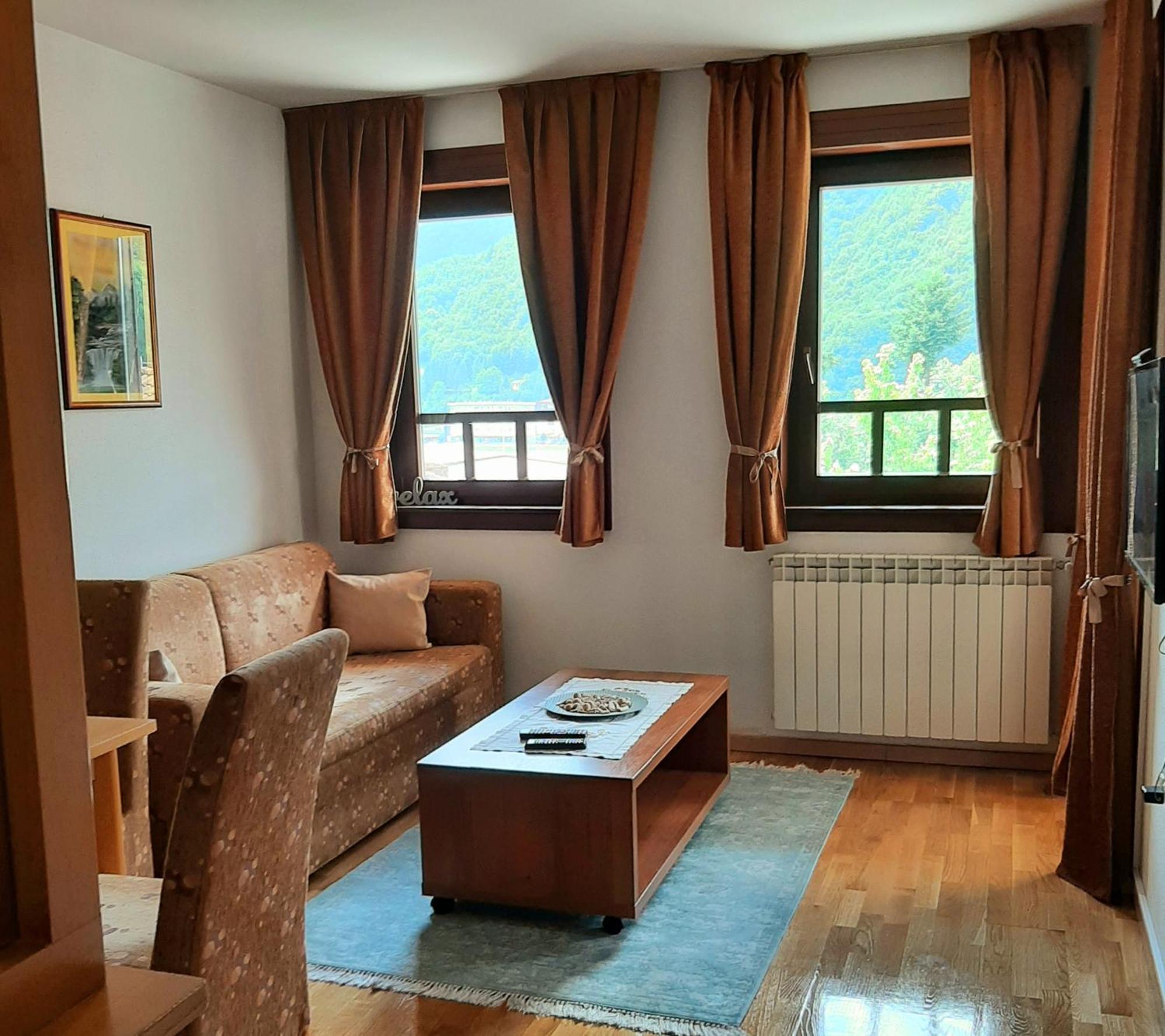 Relax Apartman ฟอยนิซา ภายนอก รูปภาพ